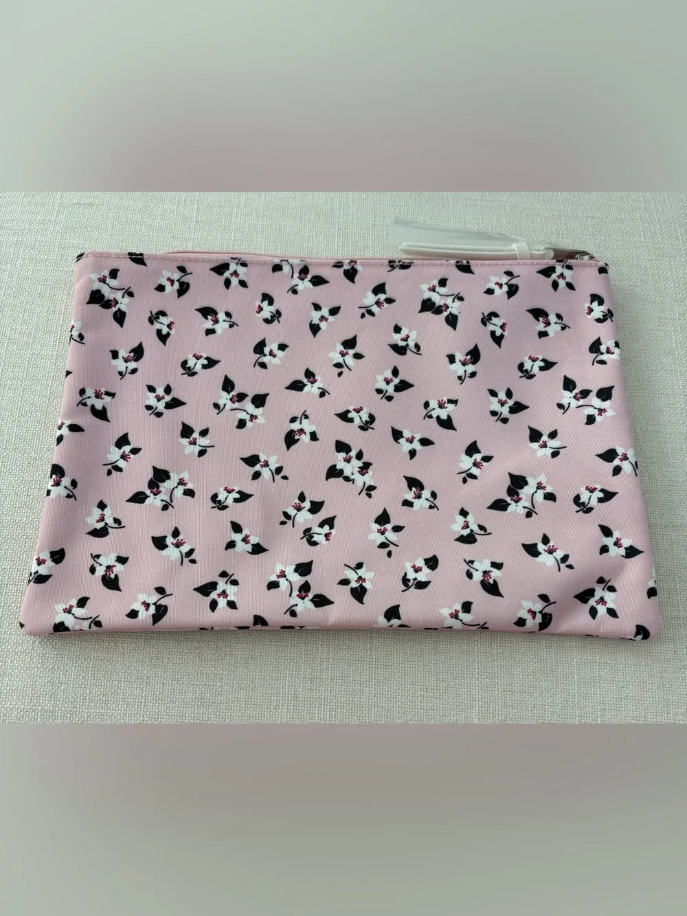 kate spade Pink Floral Zipper Pouch, Cosmetic Case, Clutch. New with tags